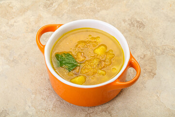 Pea soup with smoked meat