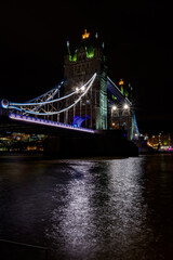 Obraz premium bridge at night