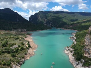 Obraz premium Vistas aéreas del desfiladero de Montrebei entre Catataluña y Aragón.