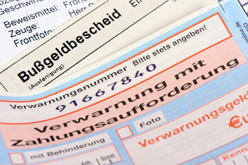 Bußgeldbescheid und Strafzettel von der Polizei