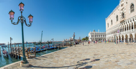discovery of the city of Venice and its small canals and romantic alleys