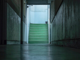 夜の廊下と階段
