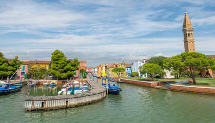 Obraz premium discovery of the city of Venice, Burano and its small canals and romantic alleys