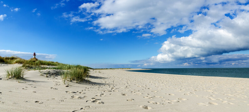 Panorama of the beach and dunes of the Northern part of the Island Sylt, Germany;
Lighthouse List East in the dunes
