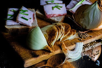 
Lard with bread and garlic and onions
