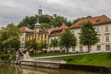 Fototapeta na wymiar Riverside and Ljubljana castle, Slovenia