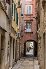 Fototapeta na wymiar Alley in Piran town, Slovenia