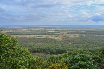 Fototapeta premium 湿原展望台から見る晩秋の釧路湿原の情景＠北海道