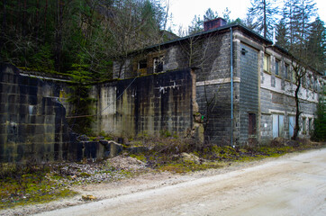 stiilgelegte fabrik verlassenes gebäude