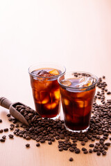 アイスコーヒーとコーヒー豆