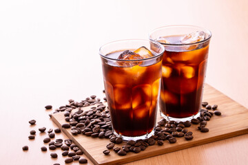アイスコーヒーとコーヒー豆
