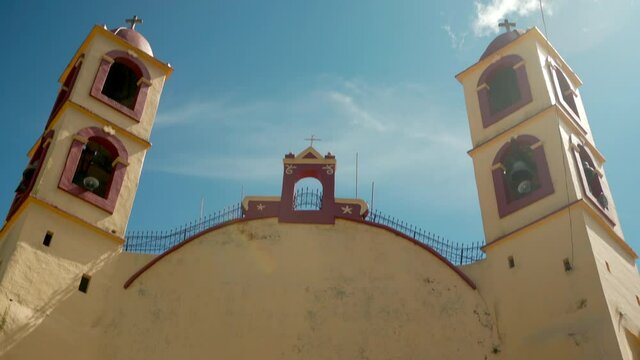 Tila chiapas nuestro se&ntilde;or de tila mexico temple front view tilt shot stone walls