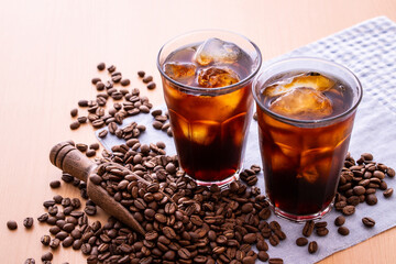 アイスコーヒーとコーヒー豆