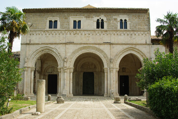 Obraz premium Abbey of San Clemente a Casauria - It is a monumental complex from Abruzzo built in September 871, in the municipality of Castiglione a Casauria in the province of Pescara