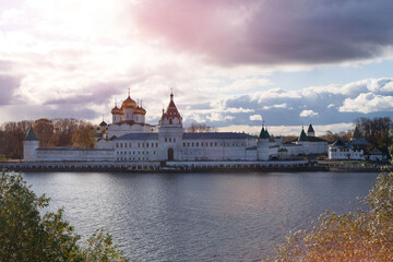 Ipatiev Monastery on the banks of the Volga.