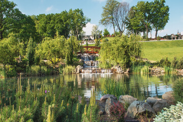 Obraz premium Fragment of a lake in the Mezhyhirya landscape park near Kiev, Ukraine.