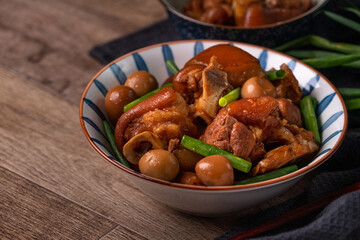 Taiwanese traditional food pork knuckle in a bowl