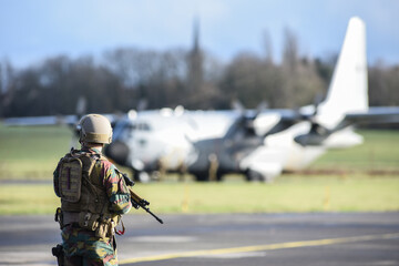 armée militaire arme soldat defense fusil mitrailleuse