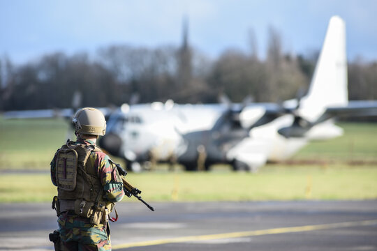 arm&eacute;e militaire arme soldat defense fusil mitrailleuse
