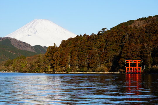 139 最適な 箱根神社の赤鳥居 画像 ストック写真 ベクター Adobe Stock 139 最適な 箱根神社の赤鳥居 画像 ストック写真 ベクター Adobe Stock