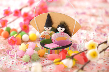 小さな可愛い雛人形