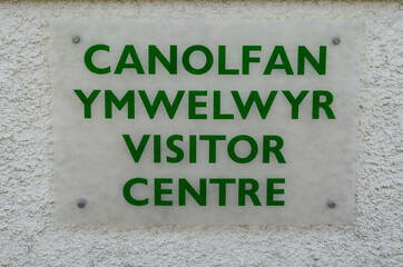 Bilingual visitor centre sign