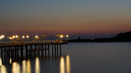Naklejka na ściany i meble sunset at the pier