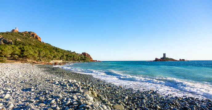 Plage de D&eacute;barquement / &Icirc;le d'Or / Le Dramont Saint-Rapha&euml;l, France