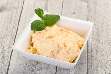 Curd with dry apricot