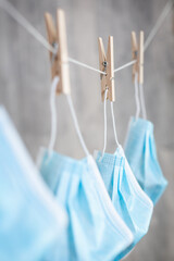 Mund-Nasen-Schutz auf der W&auml;scheleine 