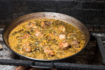 Authentic Valencian Paella on firewood - Autentica Paella Valencia a leña