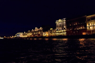 Fototapeta premium Night view of the Neva river in St. Petersburg, Russia