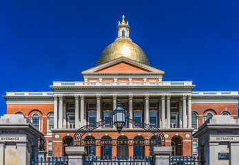 Fototapeta na wymiar Golden Dome State Legislature House Boston Massachusetts