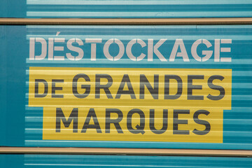 Magasin déstockage.