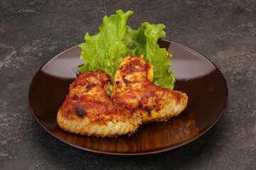 Roasted chicken wings with spices