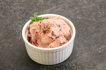 Liver pate in the bowl