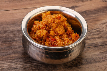 Couscos with tomato and chicken