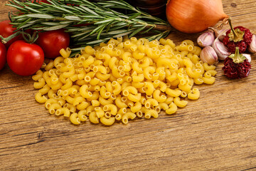Raw Italian wheat pasta - Chifferi rigati
