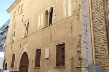 Palazzo Odescalchi nel centro storico di Como, Lombardia, Italia.