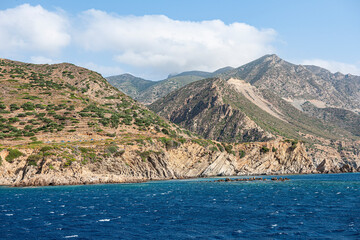 Fototapeta na wymiar Landschft mit Meeresküste auf der Insel Karpathos, Griechenland