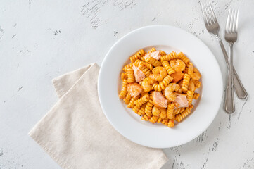 Bisque pasta with salmon