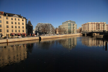 Berlin; Spreeufer am Schiffbauerdamm