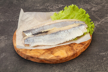 Herring fillet with salad leaves