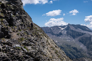 Obraz premium ascent to Batoua peak by ridge, 3034 meters, Hautes-Pyrenees department, France