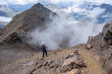 decline to Cauarere peak, 2660 meters, Hautes-Pyrenees department, France