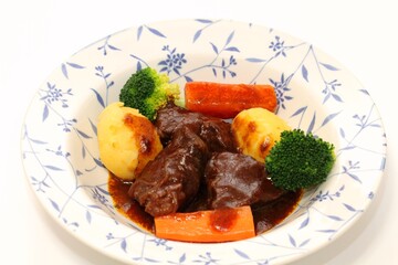 牛すね肉の煮込み
