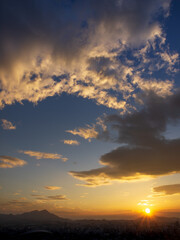Fototapeta na wymiar 北九州小文字山山頂から眺める夕焼け空
