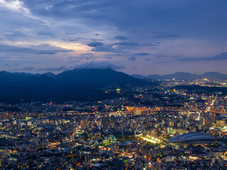 北九州小文字山から小倉市の夜景を一望する