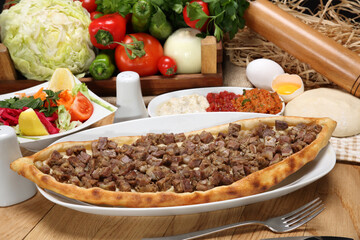 turkish pitta with roasted meat