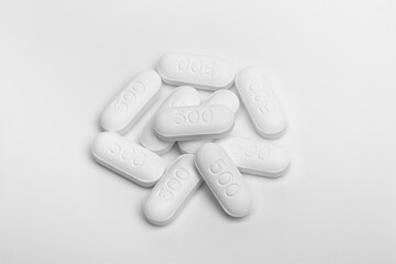 Paracetamol 500 mg on white background. Isolated paracetamol. White pills.	